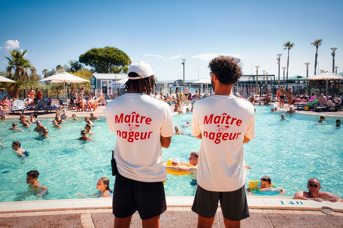 piscine-baignade-surveillee-maitre-nageur